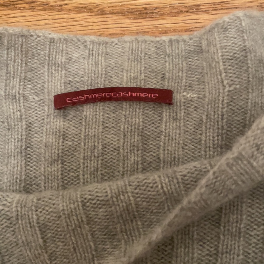 Grey Cashmere Knit Ribbed Sweater with Wide Neck - Picture 3 of 5
